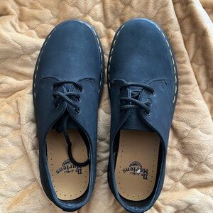 Brand new,Dr. Martens Black Shoes. Men’s size 5/Women’s size 6/UK size 4